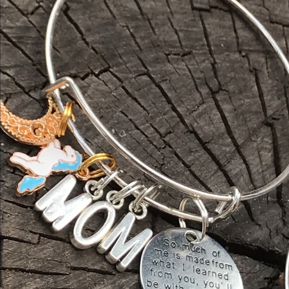 Custom charm bracelets - Picture 5 of 6